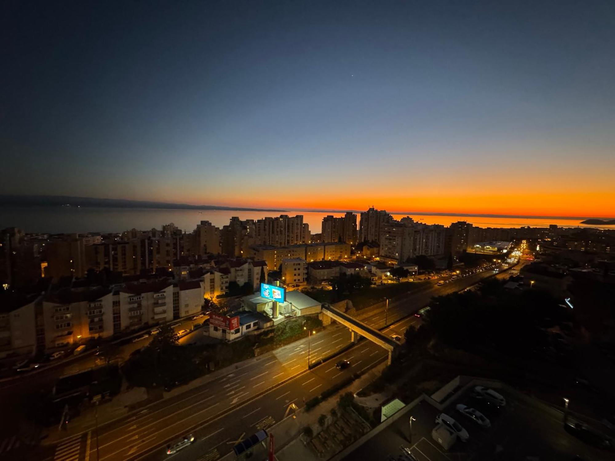 スプリトMagic View Luxury Penthouse With Jacuzzi And Sea Viewアパートメント エクステリア 写真