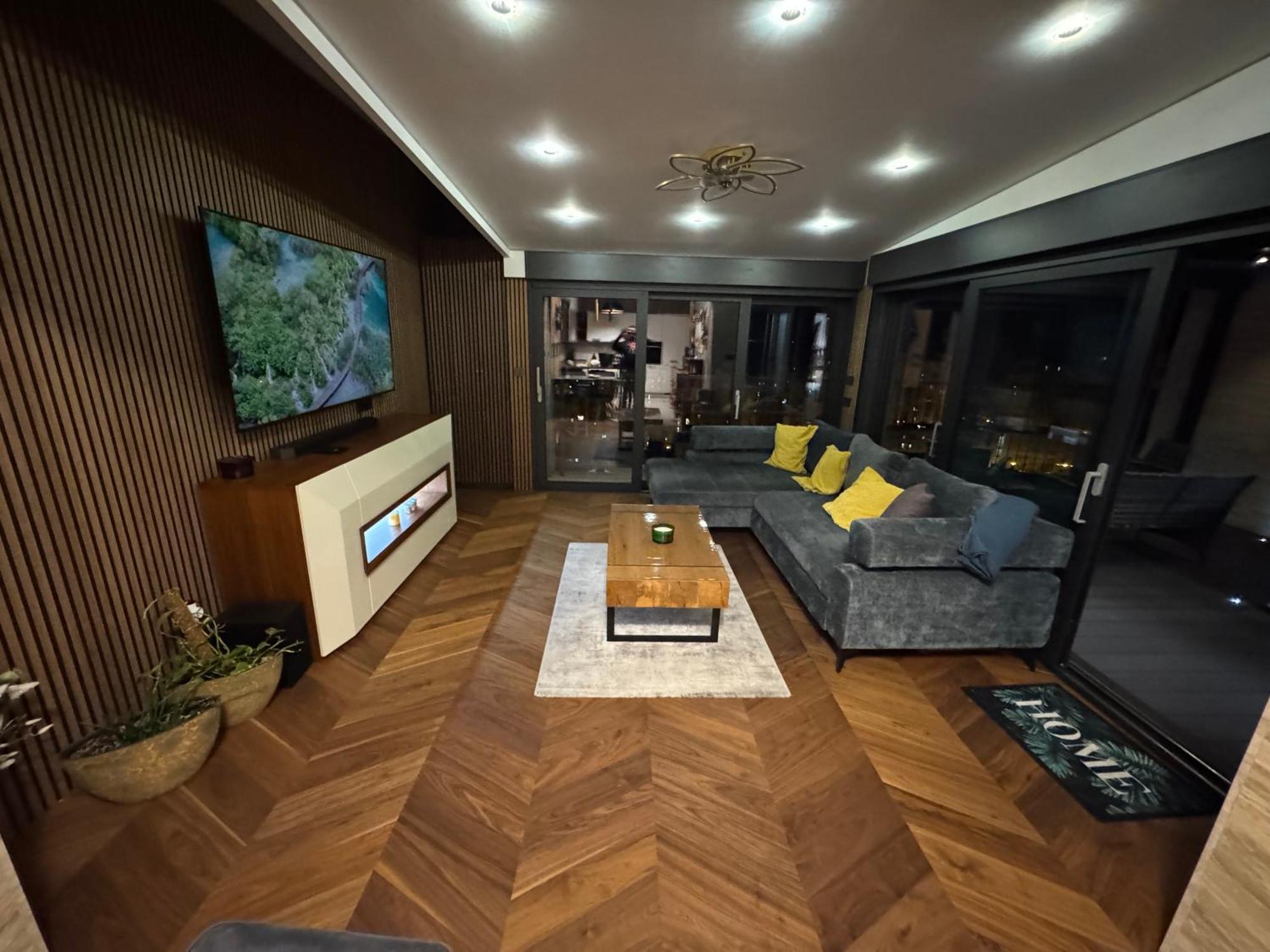 スプリトMagic View Luxury Penthouse With Jacuzzi And Sea Viewアパートメント エクステリア 写真