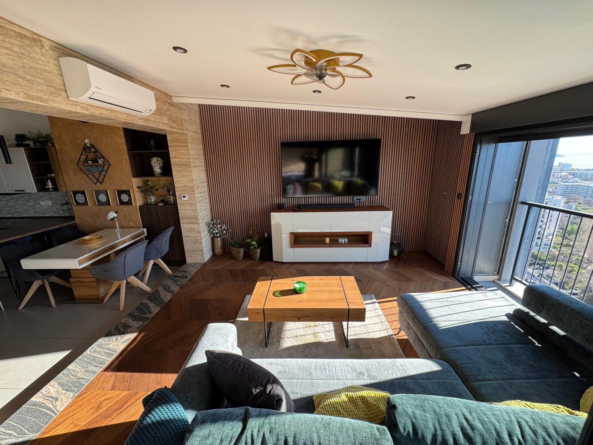 スプリトMagic View Luxury Penthouse With Jacuzzi And Sea Viewアパートメント エクステリア 写真