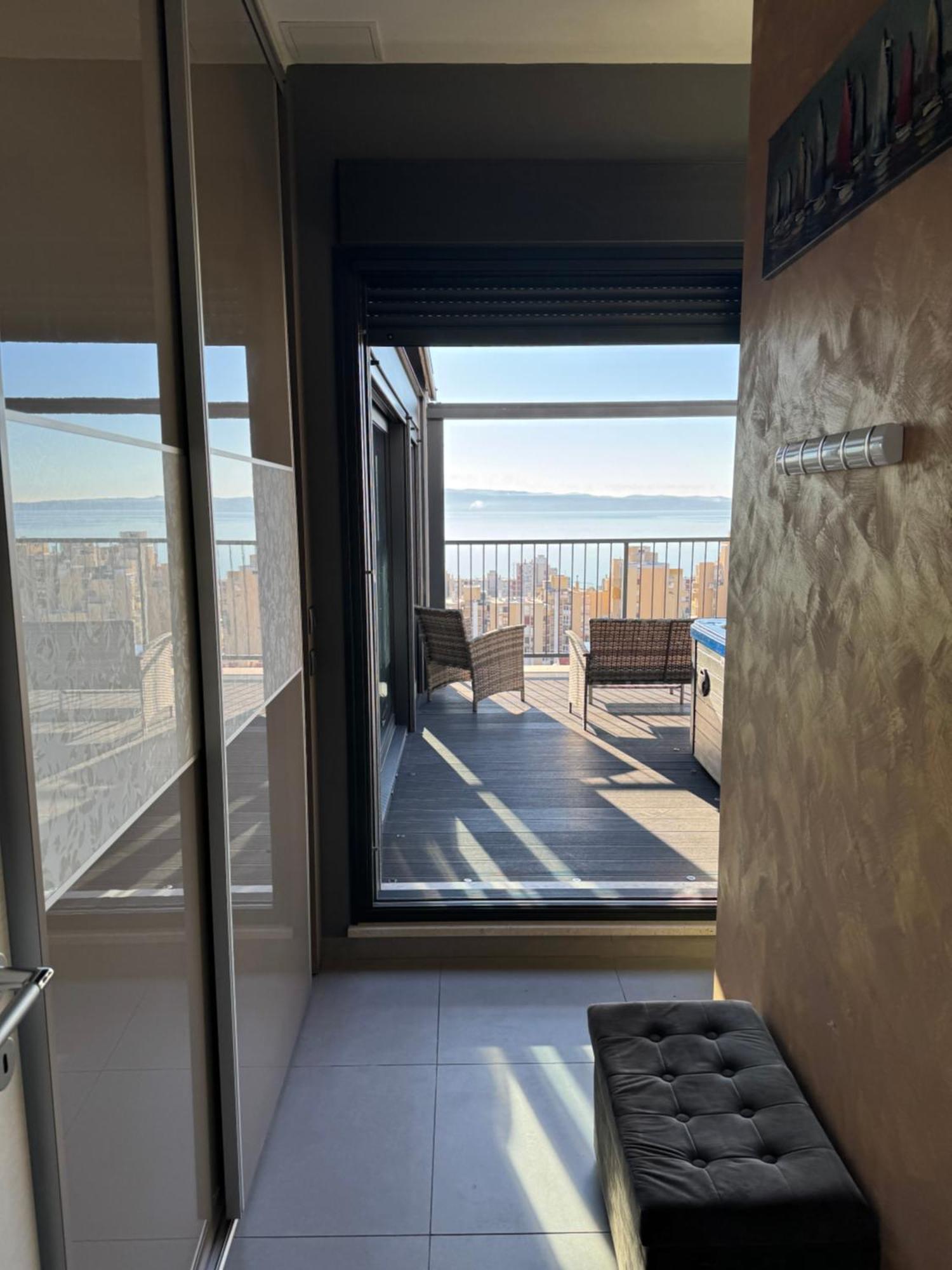 スプリトMagic View Luxury Penthouse With Jacuzzi And Sea Viewアパートメント エクステリア 写真